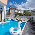Markom Apartment *